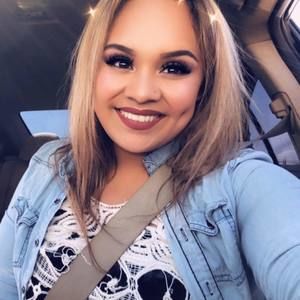 Meet your Posher, Cinthia